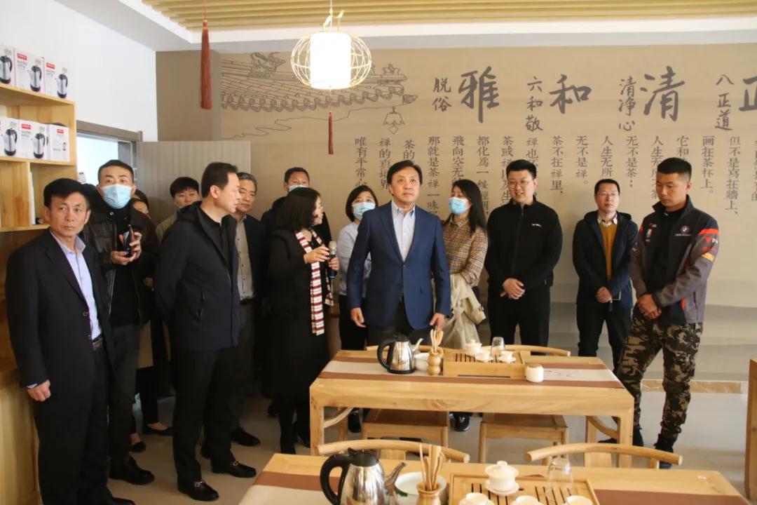 青岛市工会推进新时代区域共享职工之家建设现场观摩会在青岛喵星教育集团召开(图2)